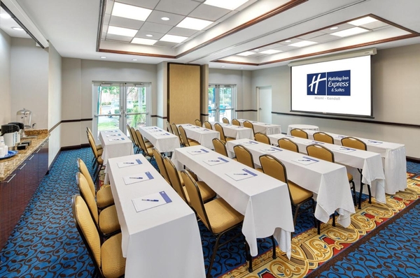 Holiday Inn Express & Suites Miami Kendall by IHG Image #27 Holiday Inn Express & Suites Miami Kendall by IHG Image #27