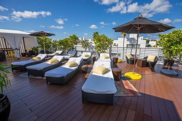 Riviera Suites Image #36