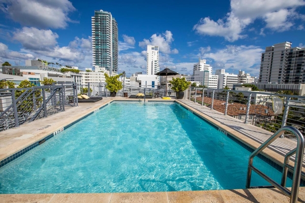 Riviera Suites Image #39