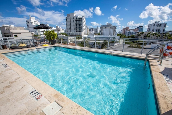 Riviera Suites Image #40