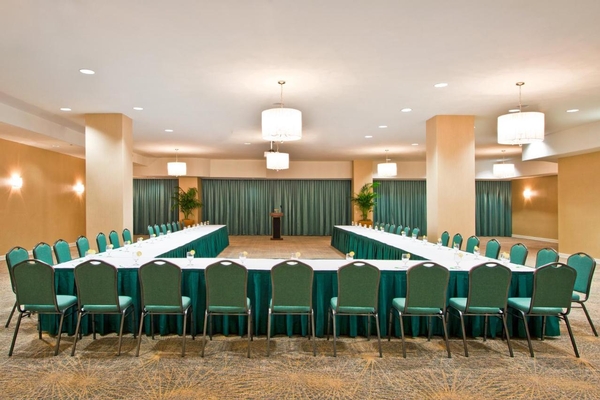 Holiday Inn Miami Beach-Oceanfront by IHG Image #3