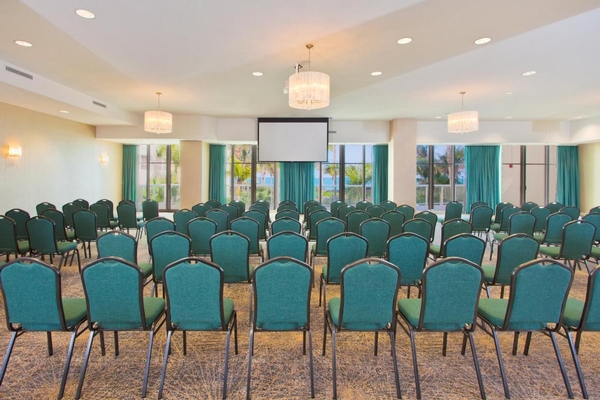 Holiday Inn Miami Beach-Oceanfront by IHG Image #4